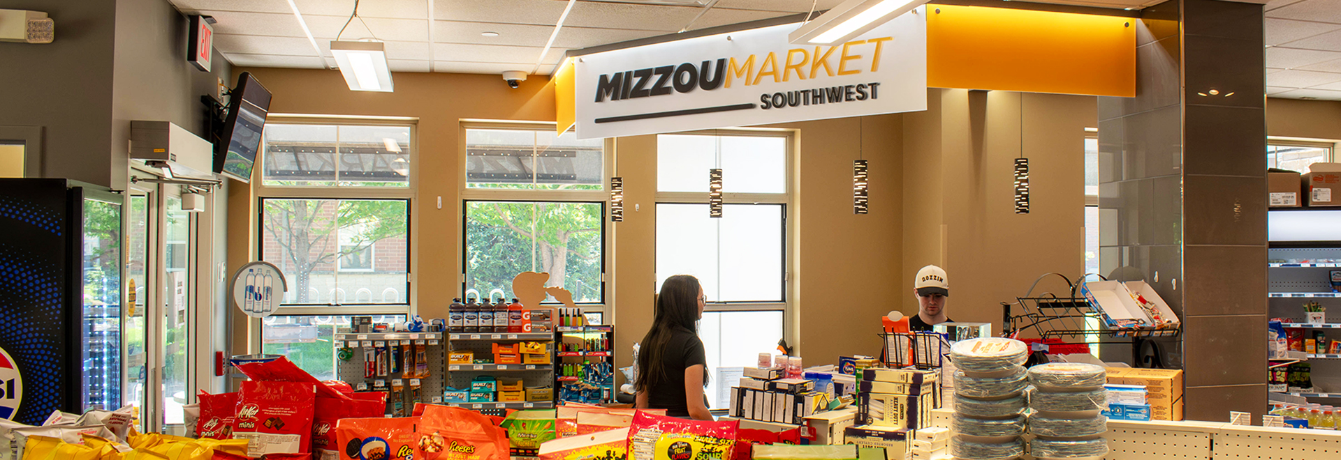Student shopping in Mizzou Market - Southwest